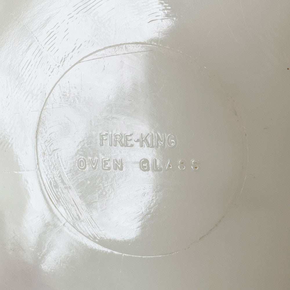 ファイヤーキング FIRE KING パイプレート 9インチ アイボリー ミルクガラス ガラス 初期刻印 1940年代 レトロ USビンテージ ■
