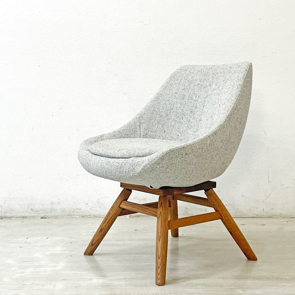 モモナチュラル Momo Natural モールドラウンドチェア MOLD ROUND M-ROUND CHAIR EM ダイニングチェア 回転式 オーク材 カバーリング仕様 定価￥49,000- ●