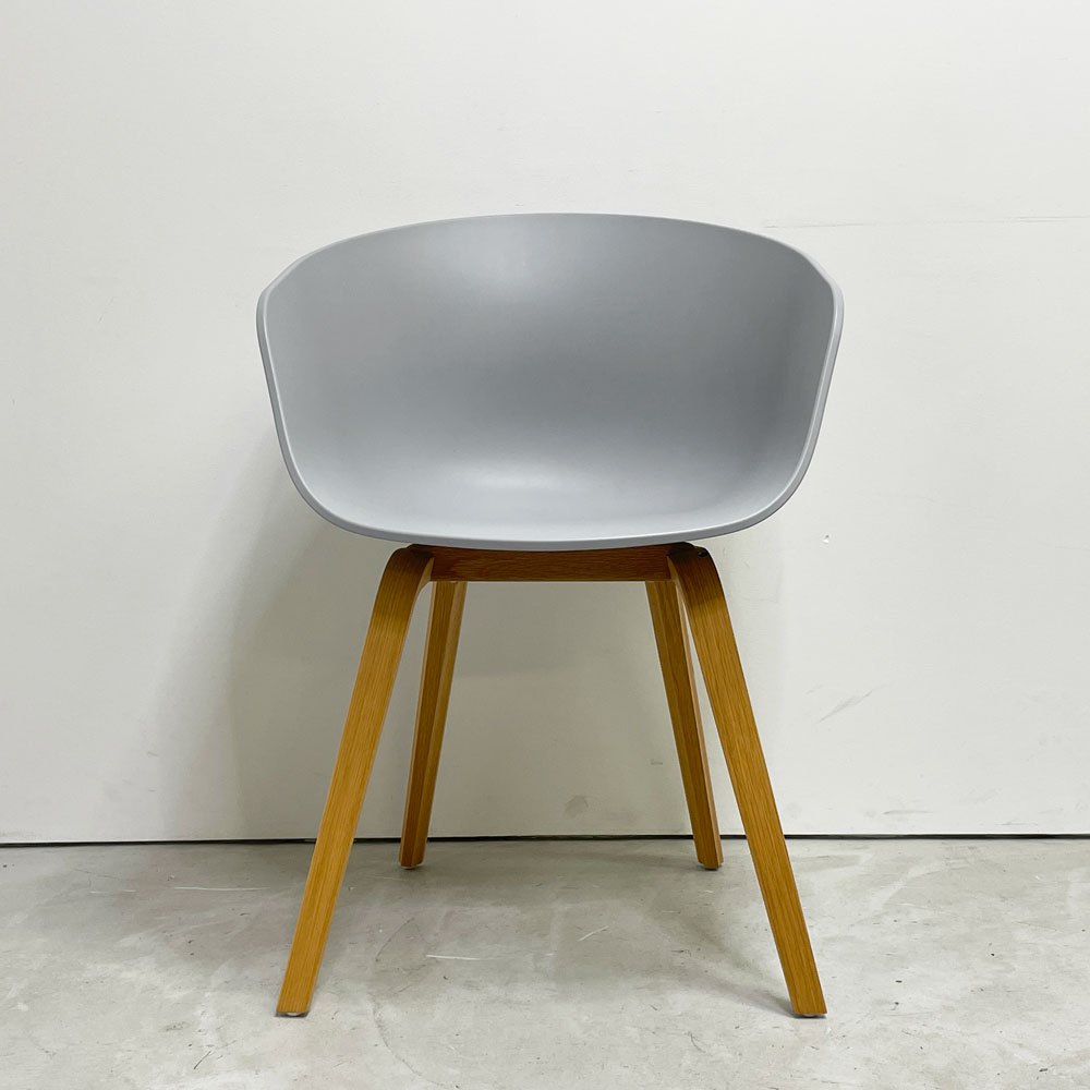ヘイ HAY アバウト ア チェア ABOUT A CHAIR AAC22 アームチェア ダイニングチェア コンクリートグレー ヒー・ウェリング 北欧モダン デンマーク ●