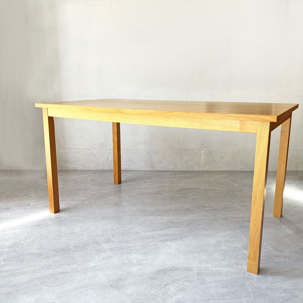 無印良品 MUJI 木製テーブル ダイニングテーブル タモ材 無垢集成材 W140cm  ナチュラルデザイン 廃盤 ★