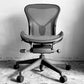 ハーマンミラー Herman Miller アーロンチェア Aサイズ ライト アームレス ポスチャーフィット グラファイトベース ビル・スタンフ ＆ ドン・チャドウィック ■