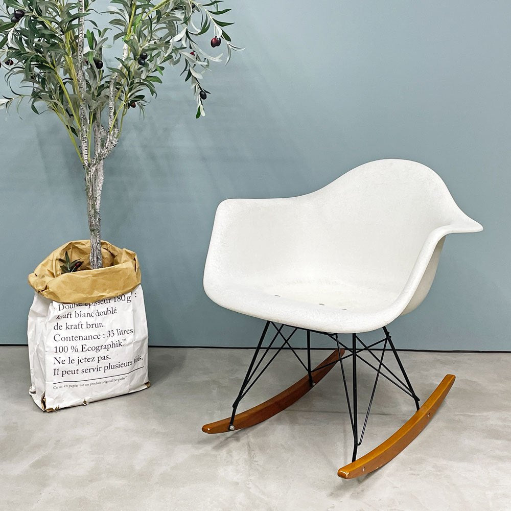 ハーマンミラー Herman Miller モダンファニチャーセールス アームシェルチェア FRP ロッカーベース イームズ ビンテージ ◎