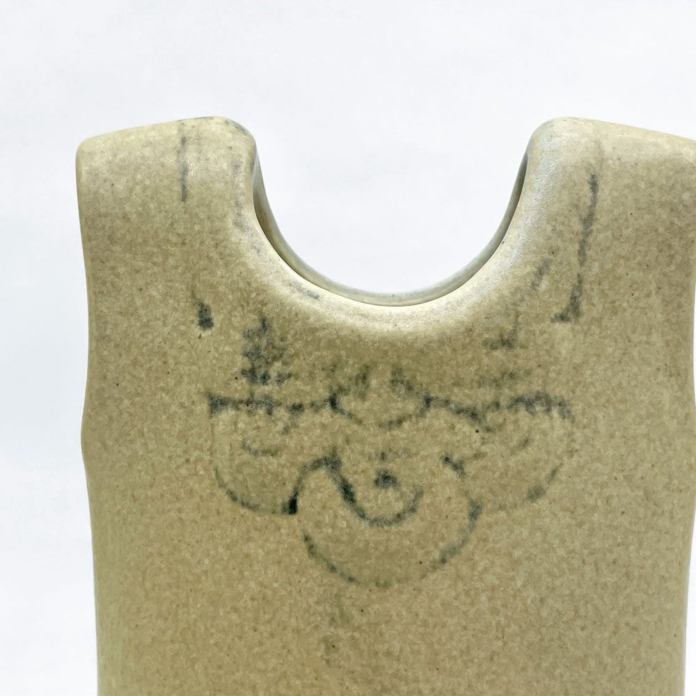ケラミックスタジオグスタフスベリ KERAMIK STUDION GUSTAVSBERG ワードローブ Wardrobe ベスト VEST フラワーベース リサ・ラーソン Lisa Larson 北欧 陶器 オブジェ フィギュリン スウェーデン ●