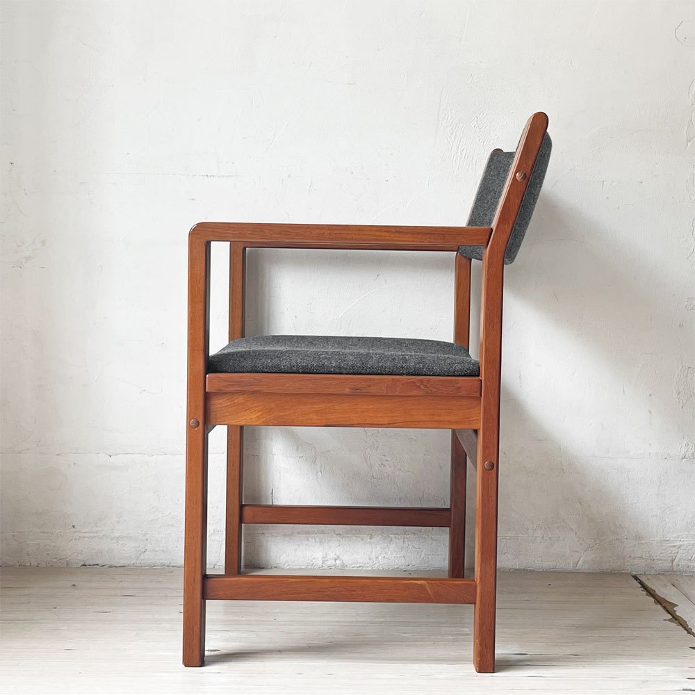 ディースキャン D-SCAN チーク材 アームチェア ダイニングチェア ファブリック デンマーク 北欧家具 美品 ★