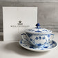 ロイヤルコペンハーゲン ROYAL COPENHAGEN ブルーフルーテッド ハーフレース スープカップ&ソーサー 陶器 北欧食器 廃番 箱付き 未使用 F ♪