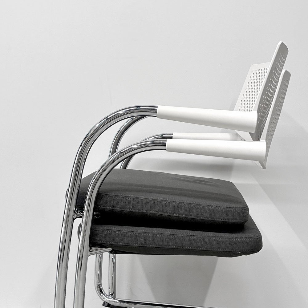 ヴィトラ vitra ビザビ2 Visavis2 アームチェア デスクチェア ホワイト/グレー系 カンティレバー スタッキング可能 アントニオ・チッテリオ A ◎