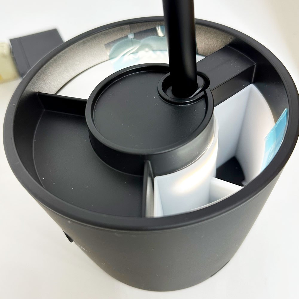 バルミューダ BALMUDA ザ・ライト The Light L01A 太陽光LED デスクライト デザイン家電 未使用品 ●