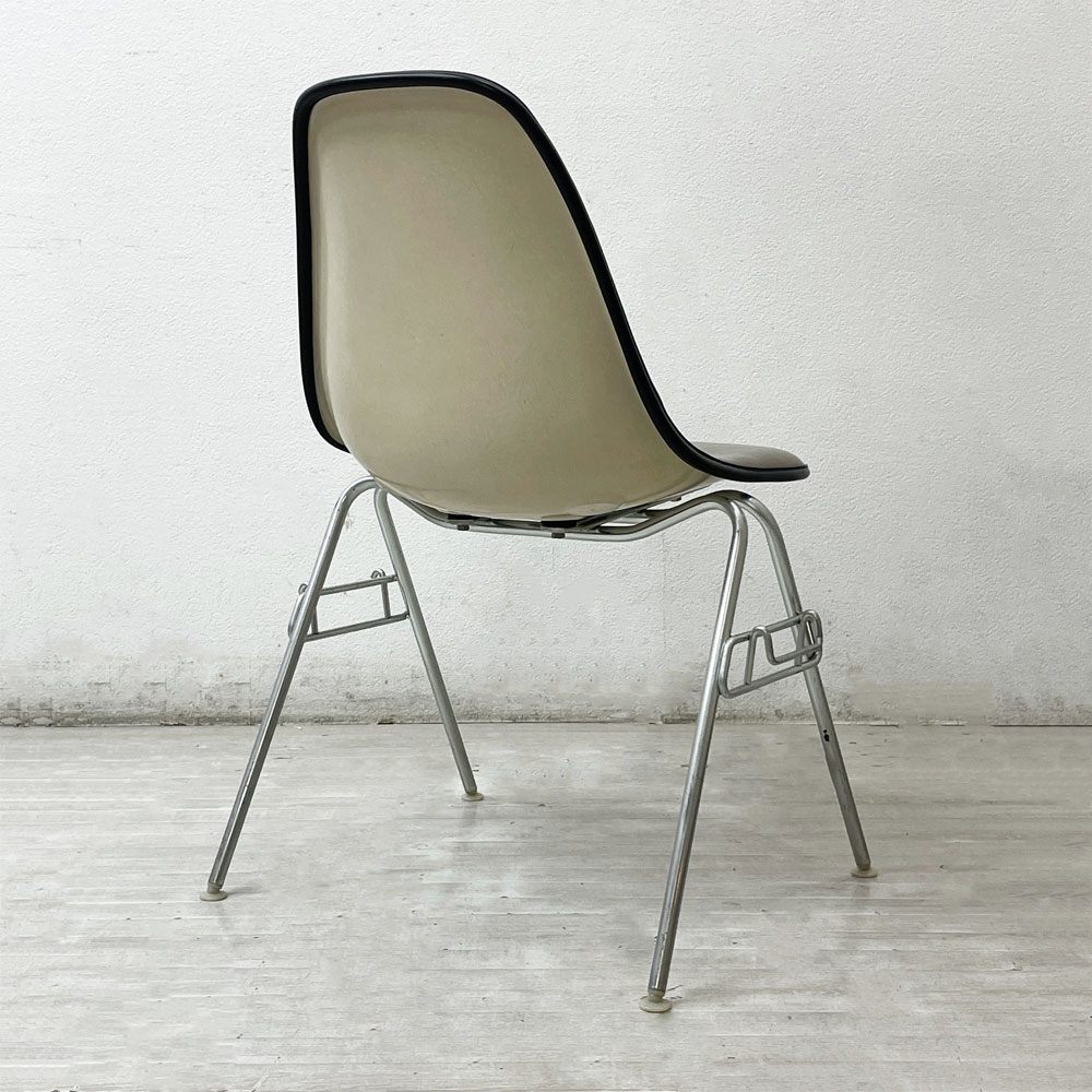 ハーマンミラー Herman Miller モダンファニチャーセールス ビンテージ サイドシェルチェア 3rd FRP アプホルスター レザー スタッキングベース イームズ ●