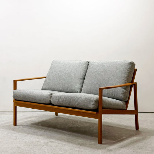 クロロス CHLOROS ケージバック Cage Back 2シーター ソファ チーク材 W131cm グレー系 ファブリック 北欧スタイル 定価￥112,200- ●