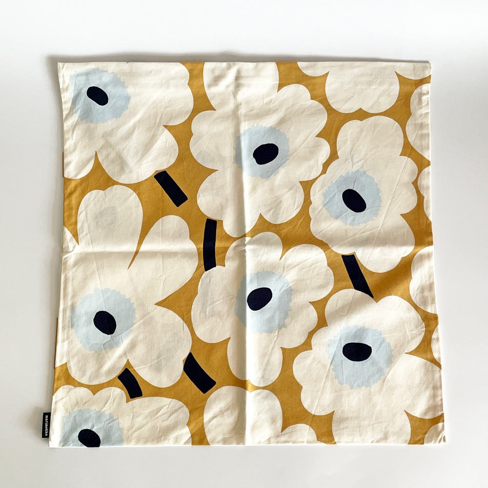 マリメッコ Marimekko ピエニウニッコ Pieni Unikko クッションカバー ベージュべース オフホワイト マイヤ・イソラ 廃番カラー 50×50cm 北欧 ■