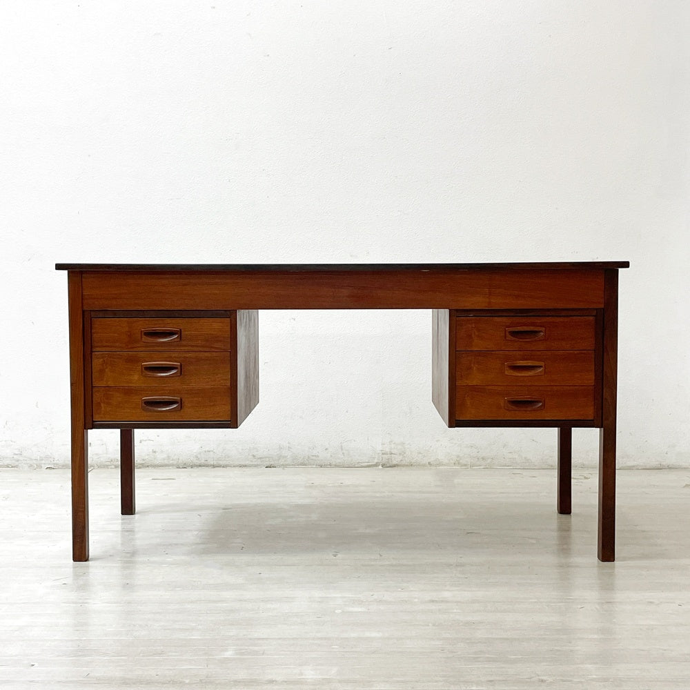 デンマークビンテージ Danish Vintage チーク材 両袖デスク 袖机 パーソナルデスク 北欧家具 ●