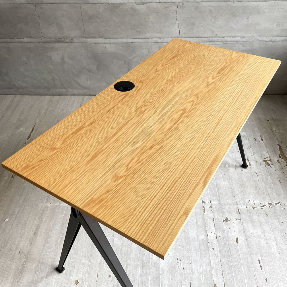 ヘイ HAY ピラミッドデスク PYRAMID DESK オーク材×スチール脚 コンパスレッグ W120cm 定価￥55,000- ♪