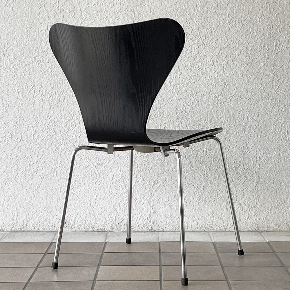 フリッツハンセン Fritz Hansen セブンチェア ダイニングチェア カラードアッシュ ブラック アルネ・ヤコブセン 北欧 デンマーク 定価￥76,780- A ◇