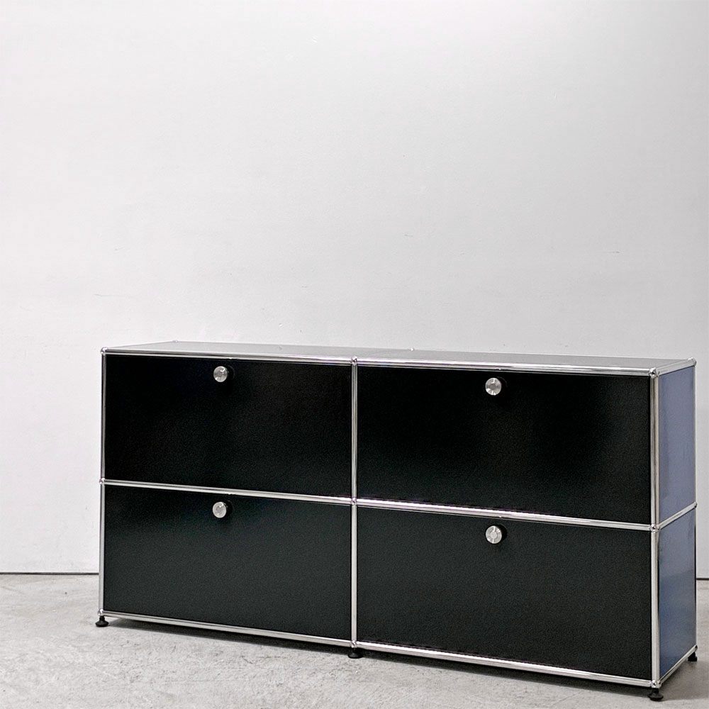 ユーエスエムハラー USMハラー USM Haller モジュラーファニチャー キャビネット シェルフ 2列2段 ドロップダウンドア×4 ブラック×ブルー W152㎝ 参考定価￥351,007- 展示品 ●