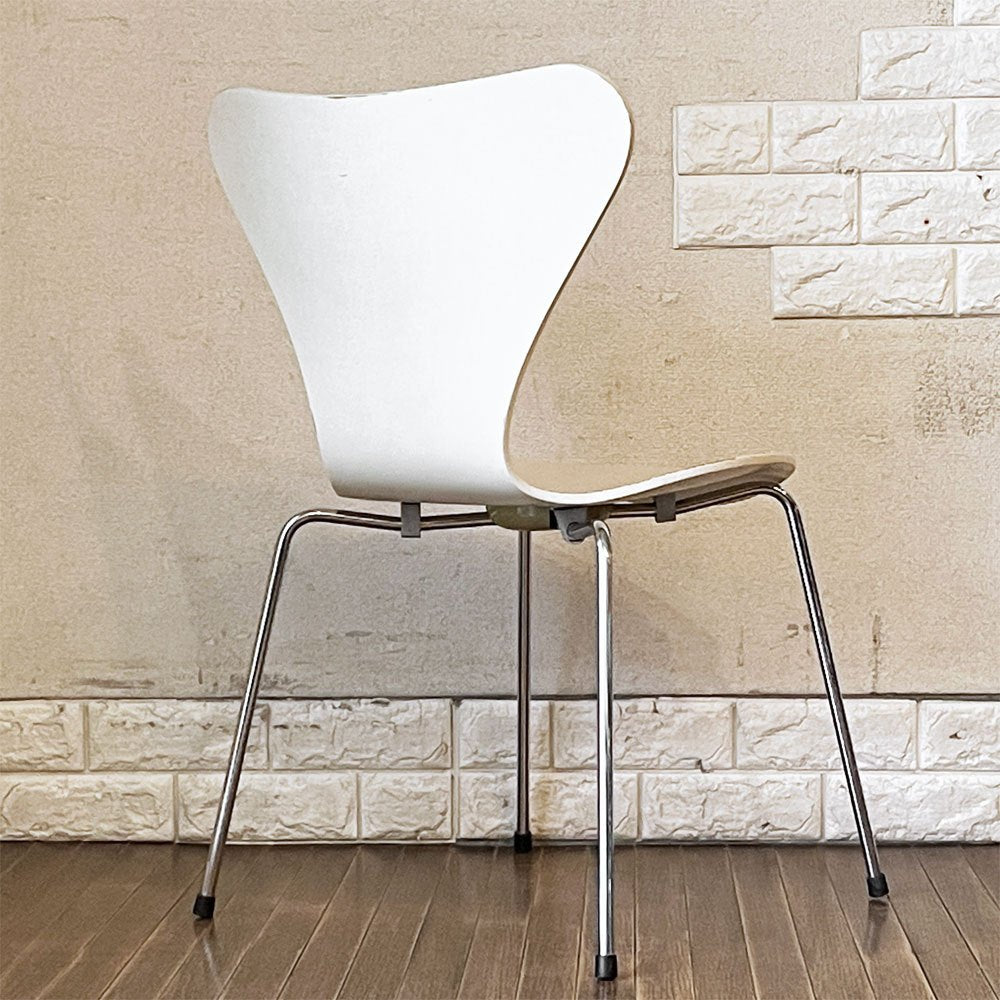 フリッツハンセン Fritz Hansen 3107 セブンチェア ダイニングチェア ラッカーホワイト アルネ・ヤコブセン デンマーク 北欧家具 定価￥81,180- B ◎