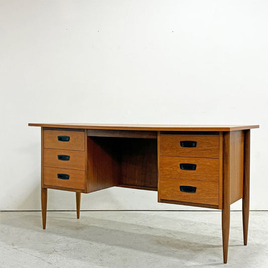 デンマークビンテージ Danish Vintage チーク材 両袖デスク 6ドロワー テーパードレッグ W140cm 北欧家具 ●