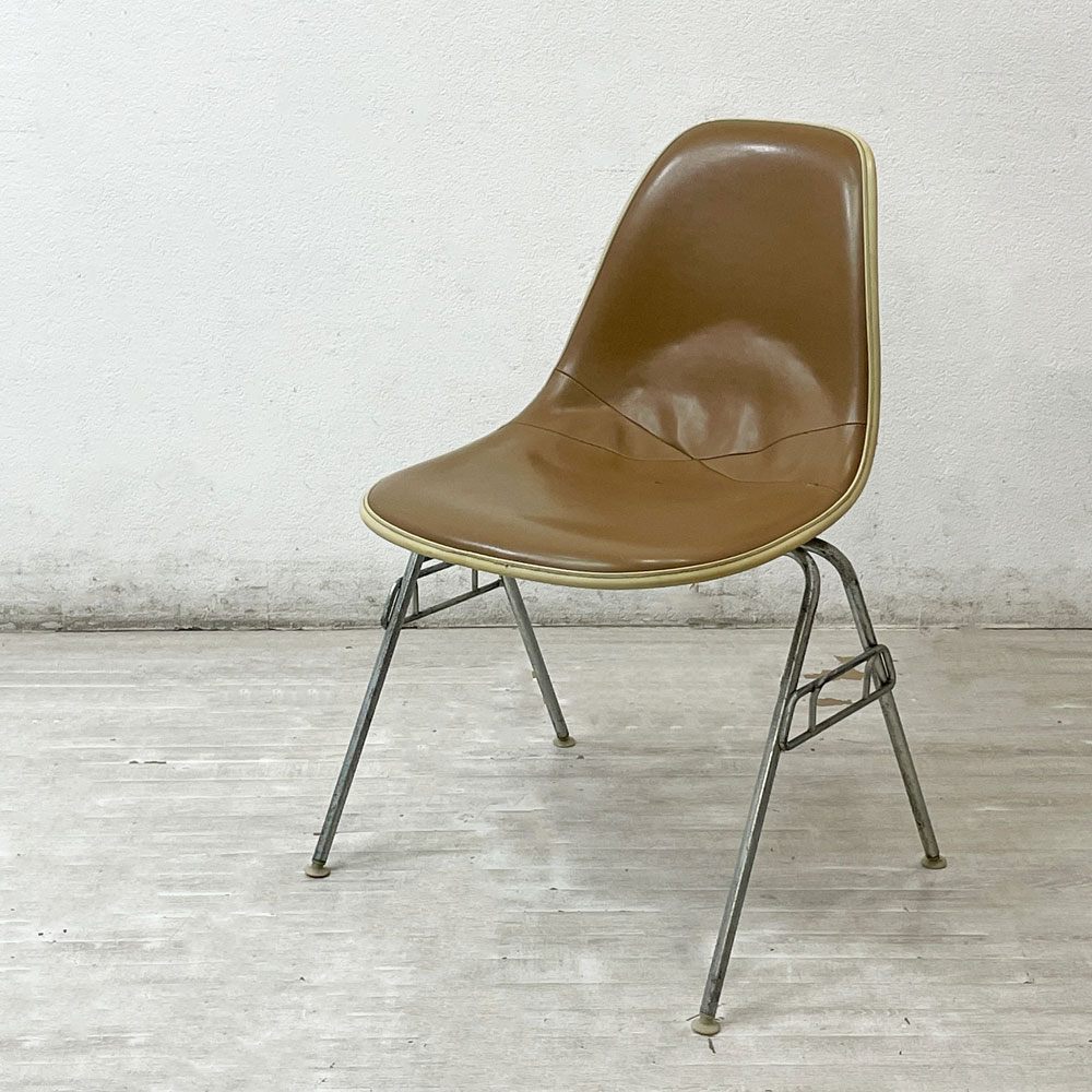 ハーマンミラー Herman Miller サイドシェルチェア セカンド 2nd FRP アプホルスター レザー スタッキングベース イームズ ビンテージ ●