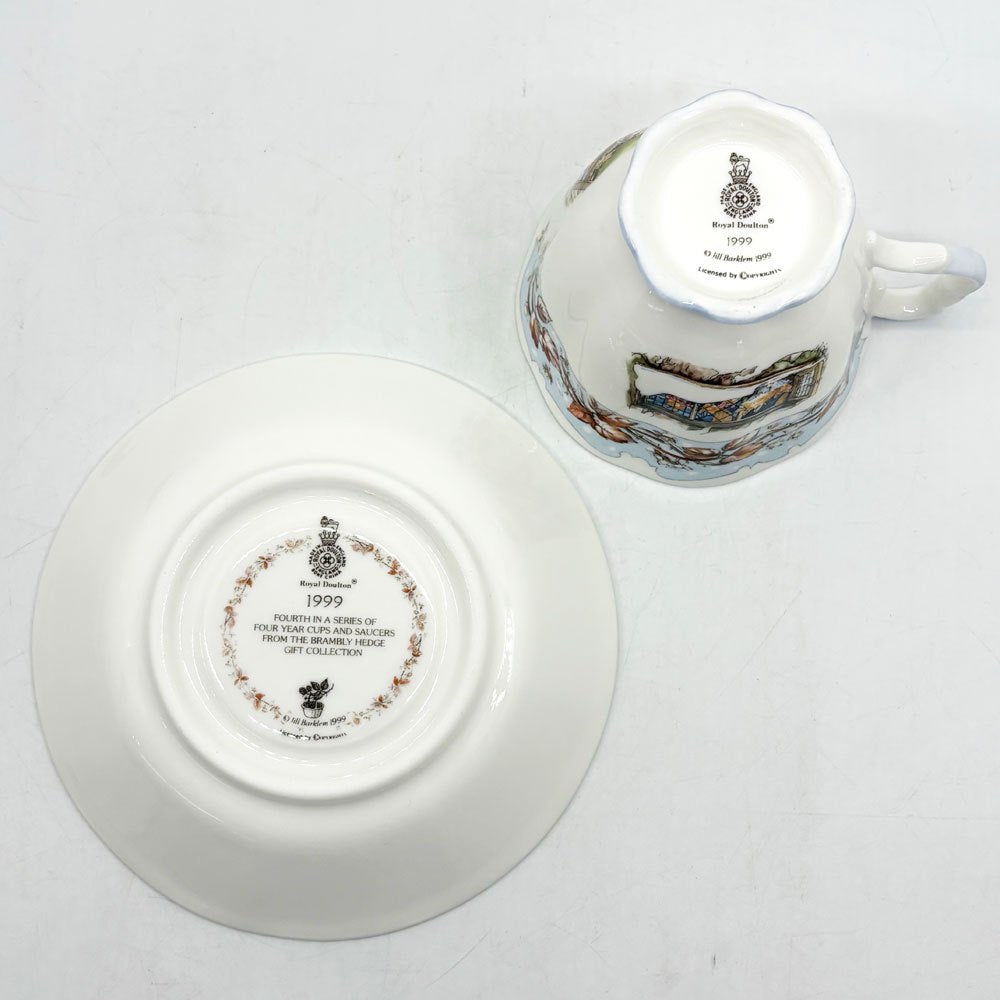 ロイヤルドルトン Royal Doulton ブランブリーヘッジ ティーカップ＆ソーサー 1999年限定品 イギリス 箱付き A ●