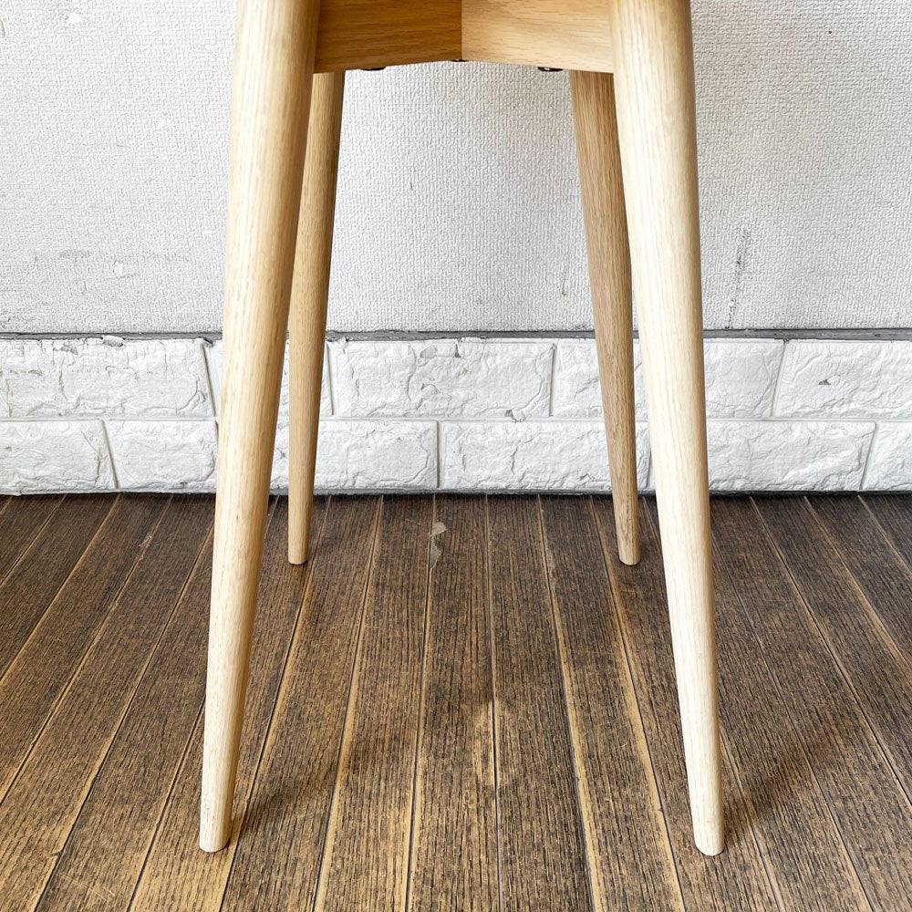 冨士ファニチア FUJI FURNITURE ナギ Nagi サイドテーブル T04510S オーク材 天板Φ40cm 小林幹也 定価￥44,000- ◎