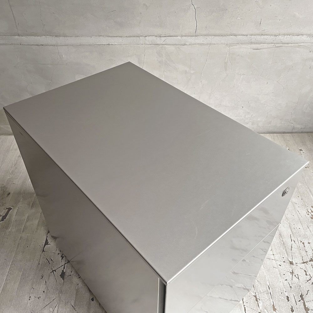 カッシーナ Cassina ixc. AFドロワー AF DRAWER デスクキャビネット ワゴン 鍵付き トレー付属 キャスターロック機能付き イタリア ミニマルデザイン B ♪