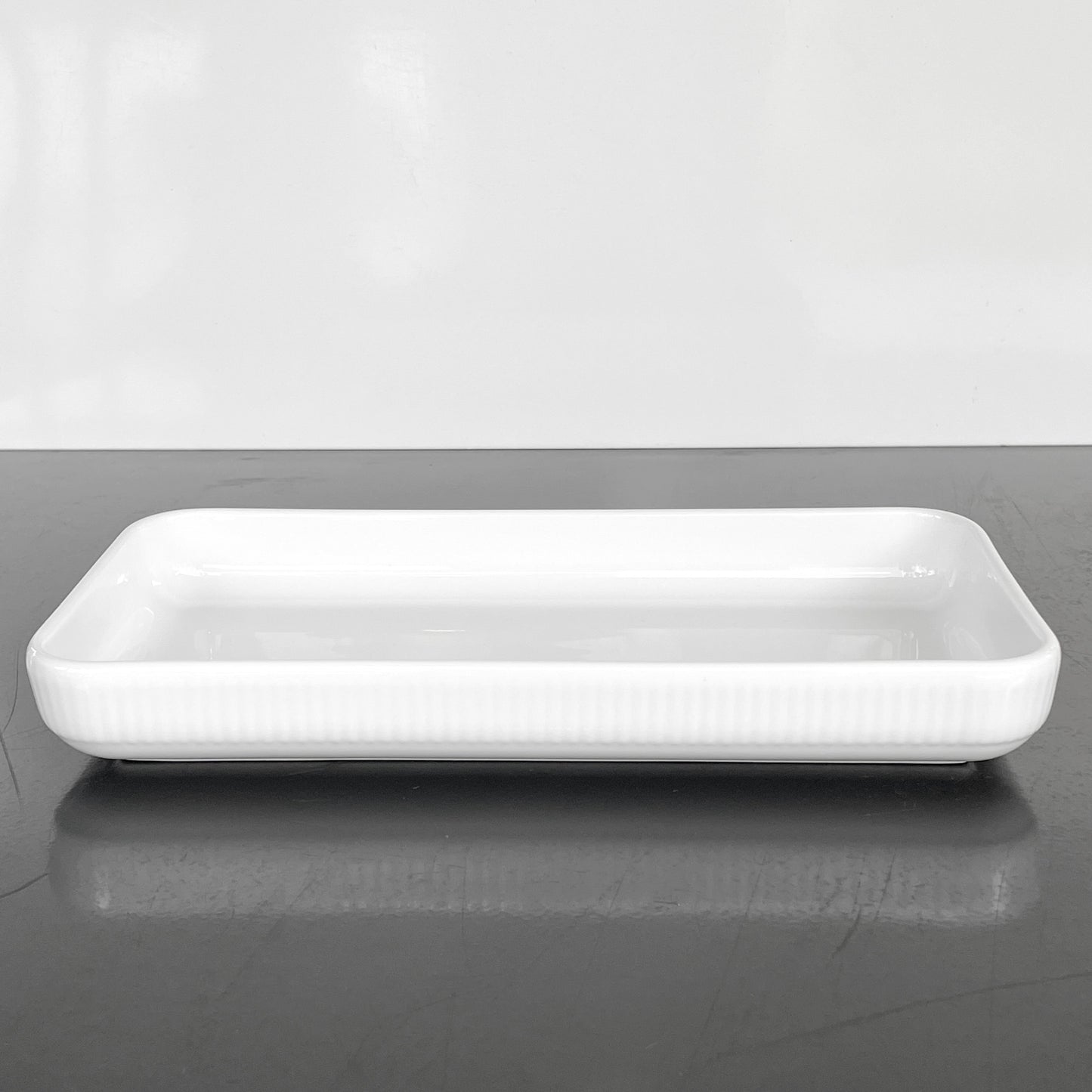 ロイヤルコペンハーゲン ROYAL COPENHAGEN ホワイトフルーテッド White Fluted ロングスクエアプレート 24.5cm 北欧雑貨 ■