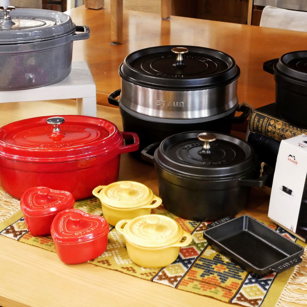 ストウブ STAUB ピコ ココット オーバル 両手鍋 レッド 27cm 鋳物 キャセロール ガス オーブン IH対応 フランス 定価40,700 ●