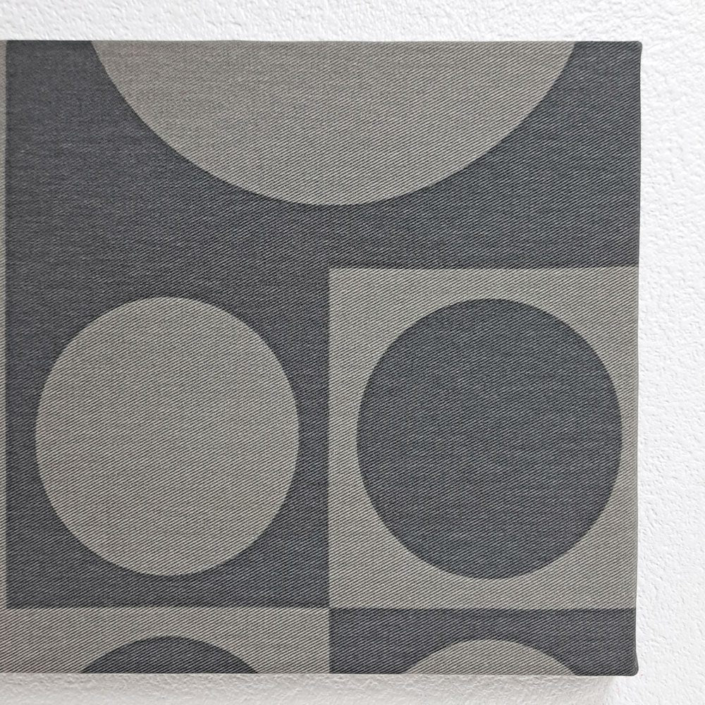 イノベーション INNOVATION ジオメトリ GEOMETRI 60×30cm ファブリック パネル ヴェルナー・パントン Verner Panton グレー系 木枠 ウォール インテリア ●