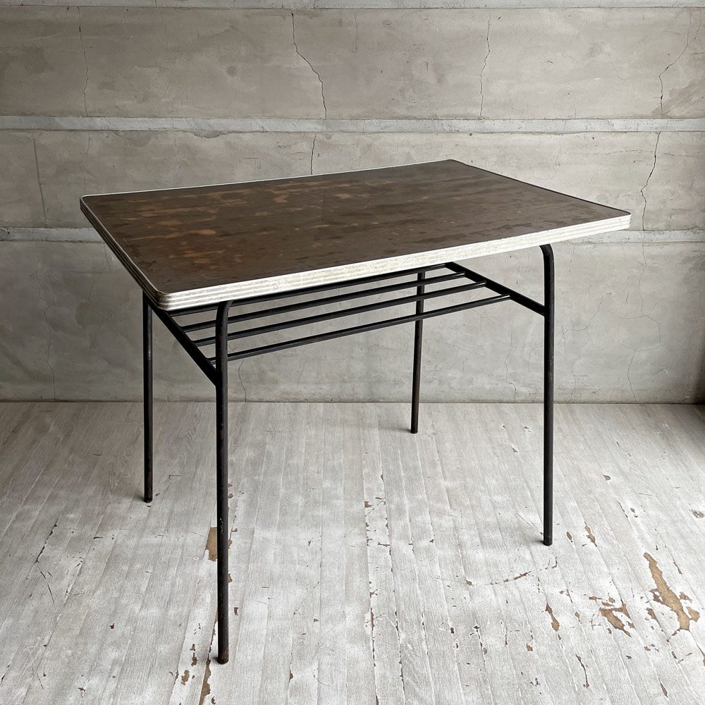 ジャパンビンテージ Japan Vintage デスク サイドテーブル ワークテーブル デコラトップ 鉄脚 インダストリアルテイスト 昭和レトロ  ♪