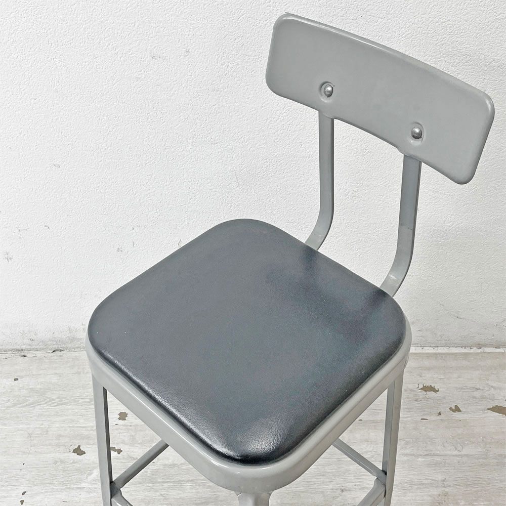 リオン LYON ファクトリー チェア FACTORY CHAIR カウンターチェア グレー バックレスト クッション PVCレザー 座面高69cm パシフィックファニチャーサービス P.F.S取り扱い C ●
