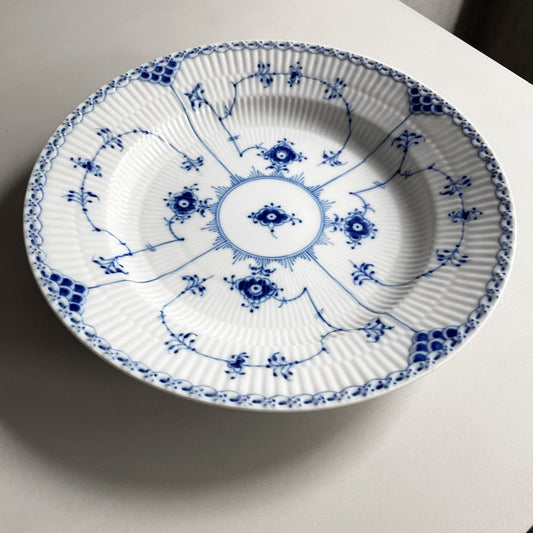 ロイヤルコペンハーゲン ROYAL COPENHAGEN ブルーフルーテッド ハーフレース ディーププレート 25.5cm 深皿 丸皿 陶器 北欧食器 廃番 美品 B ♪