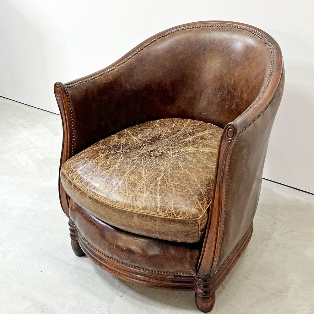 ハロ HALO デコ タブ チェア DECO TUB CHAIR ラウンジチェア 1人掛けソファ 本革 ラバーウッド ビンテージ加工 鋲打 アスプルンド取扱い 現状品 ●