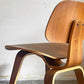ハーマンミラー Herman Miller プライウッドダイニングチェア ウッドレッグ DCW  ウォールナット イームズ ミッドセンチュリー 定価￥231,000- ■