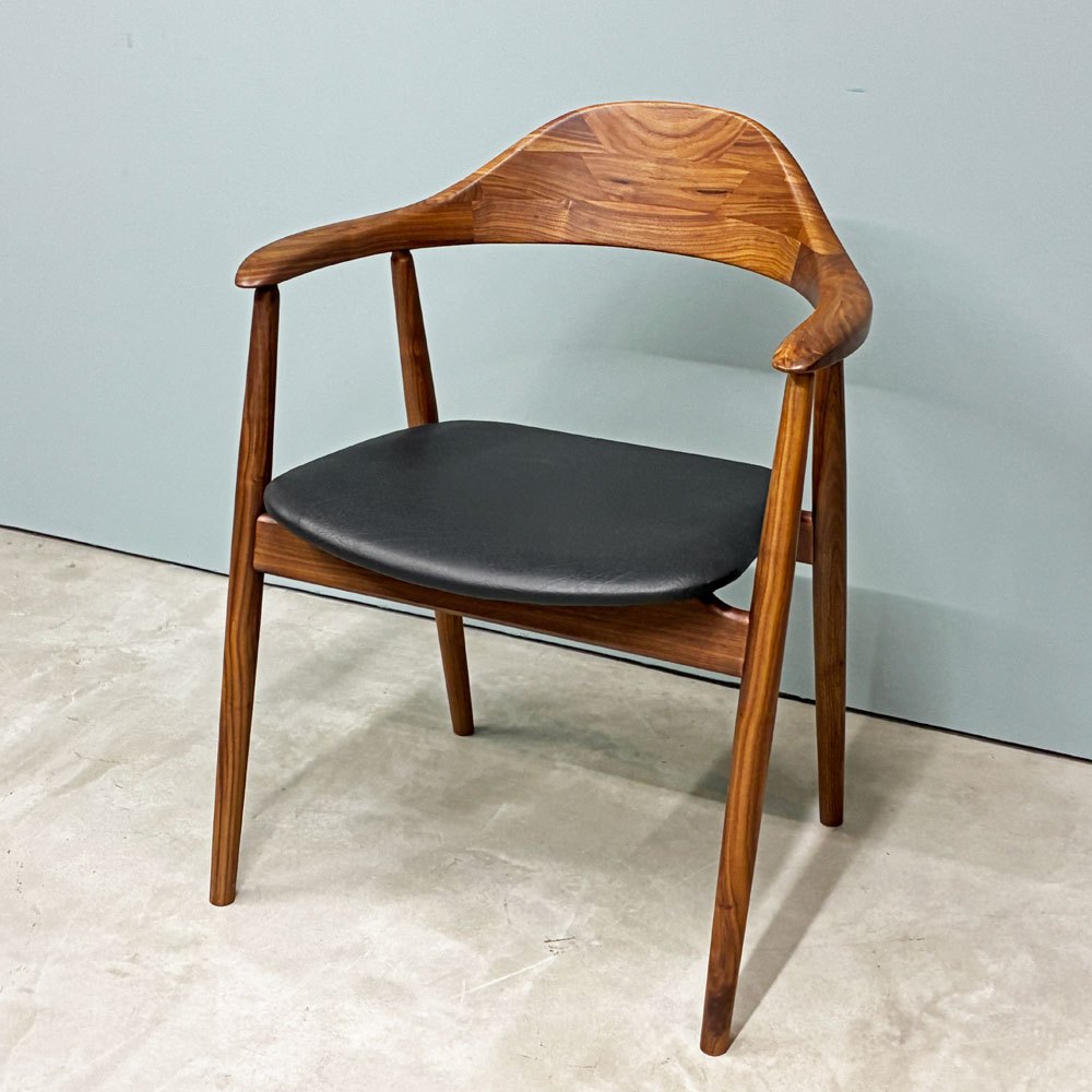 ノーウェアライクホーム NOWHERE LIKE HOME マンタ MANTA ダイニングチェア アームチェア ウォールナット材 関家具 展示品 ◎