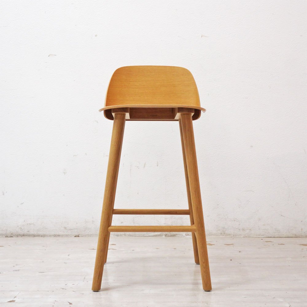 ムート Muuto ナード Nerd オーク材 バースツール ハイスツール David Geckeler デザイン 北欧家具 ●