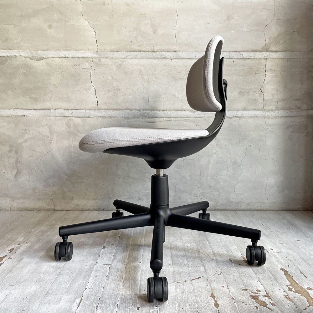 ヴィトラ vitra ルーキー Rookie デスクチェア キャスターチェア コンスタンチン・グルチッチ グレー系 ファブリッック 定価￥78,100- ♪