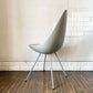 フリッツハンセン Fritz Hansen ドロップチェア DROP ダイニングチェア ストーングレー 脚塗装 アルネ・ヤコブセン デンマーク 廃番カラー 現行定価￥55,880- ◎