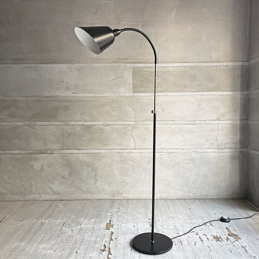 アンドトラディション &Tradition ベルビュー フロア ランプ AJ7 Bellevue Floor Lamp ブラック アルネ・ヤコブセン Arne Jacobsen デンマーク 北欧照明 廃番カラー 参考定価￥¥198,000-♪