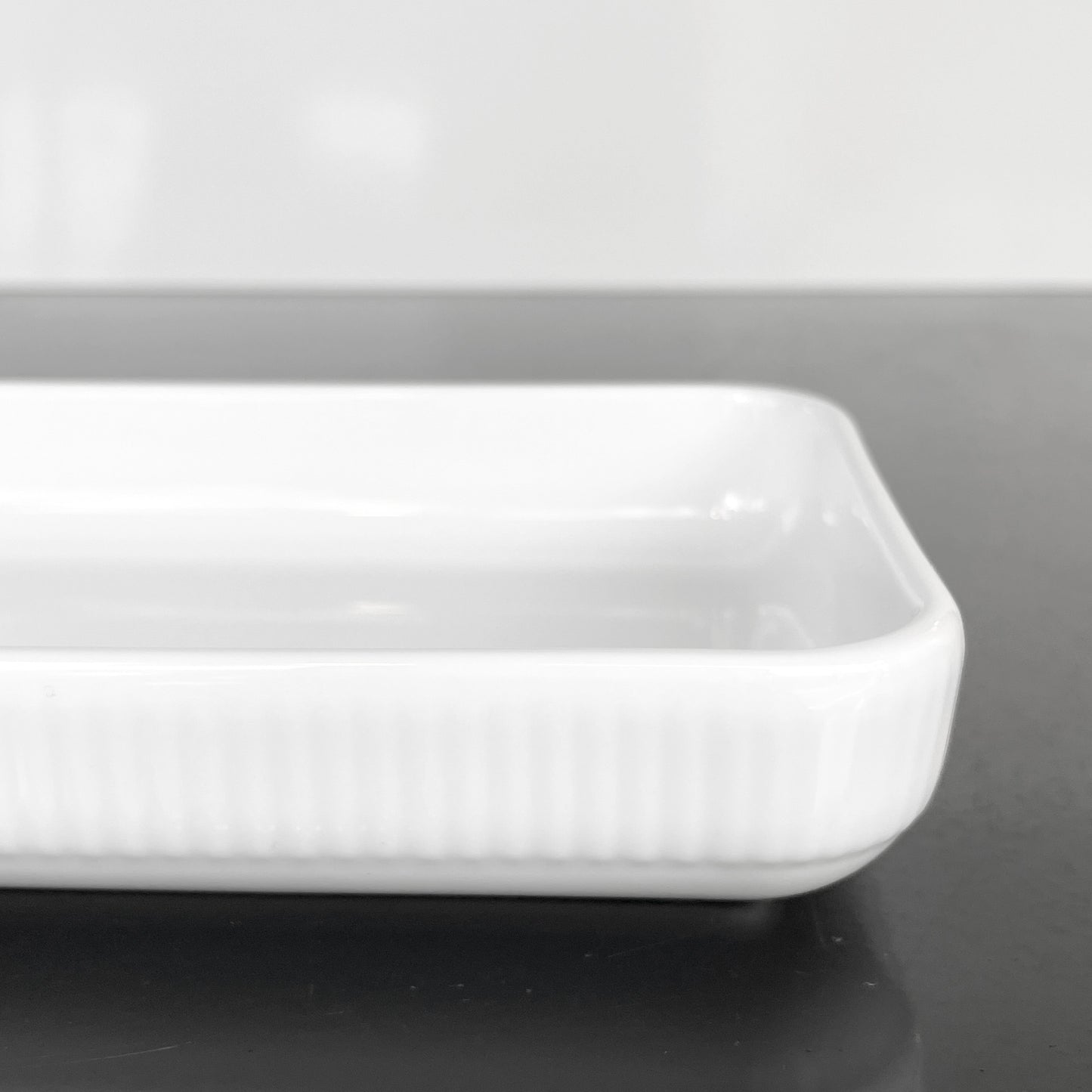 ロイヤルコペンハーゲン ROYAL COPENHAGEN ホワイトフルーテッド White Fluted ロングスクエアプレート 24.5cm 北欧雑貨 ■