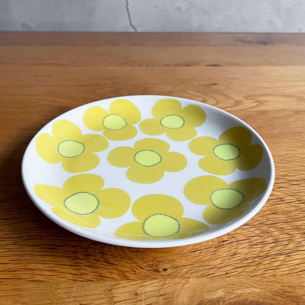 アラビア ARABIA アウリンコ Aurinko プレート 丸皿 17cm イエロー 陶器 北欧食器 エステリ・トムラ Esteri Tomula 1973～1974年製造 ビンテージ♪
