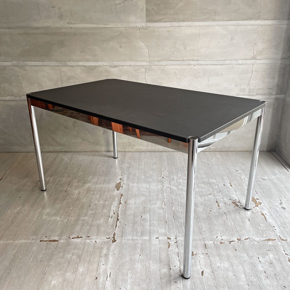 USMハラー USM Haller モジュラーファニチャー ハラーテーブル ワーキングデスク ダイニングテーブル リノリウム天板 ネロインゴカラー W125cm アジャスター 高さ調整機能付き スイス ♪