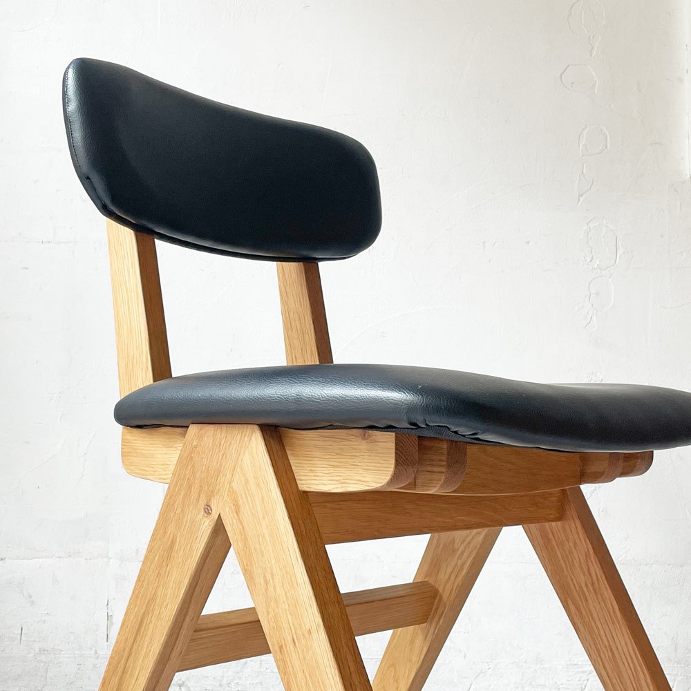 ドアーズリビングプロダクツ DOORS LIVING PRODUCTS ボシー BOTHY Mountain Leg Chair ダイニングチェア PVCレザー オーク無垢材 コンパスレッグ ★