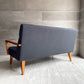 トラックファニチャー TRUCK FURNITURE ロビー LOBBY 2Pソファ 2人掛け オーク無垢材 グレー系ファブリック 新品張替済 廃番希少 ♪