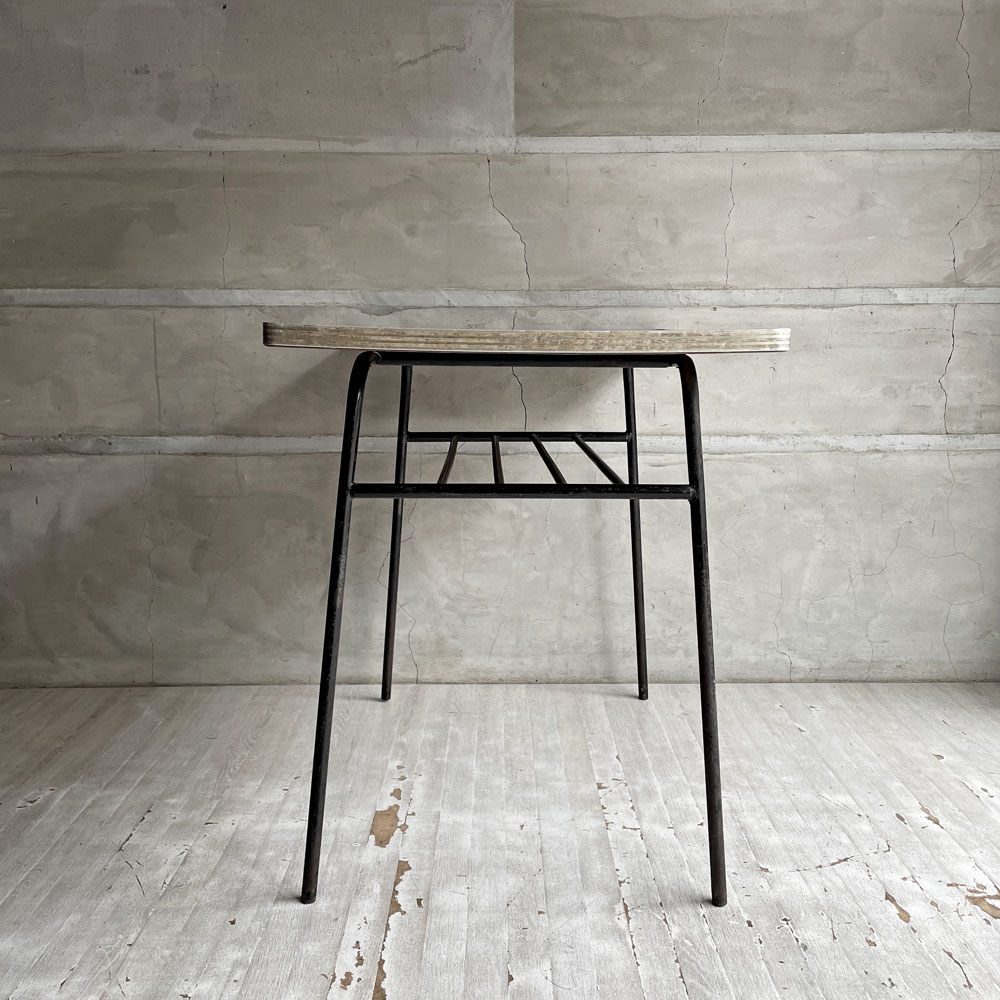 ジャパンビンテージ Japan Vintage デスク サイドテーブル ワークテーブル デコラトップ 鉄脚 インダストリアルテイスト 昭和レトロ  ♪