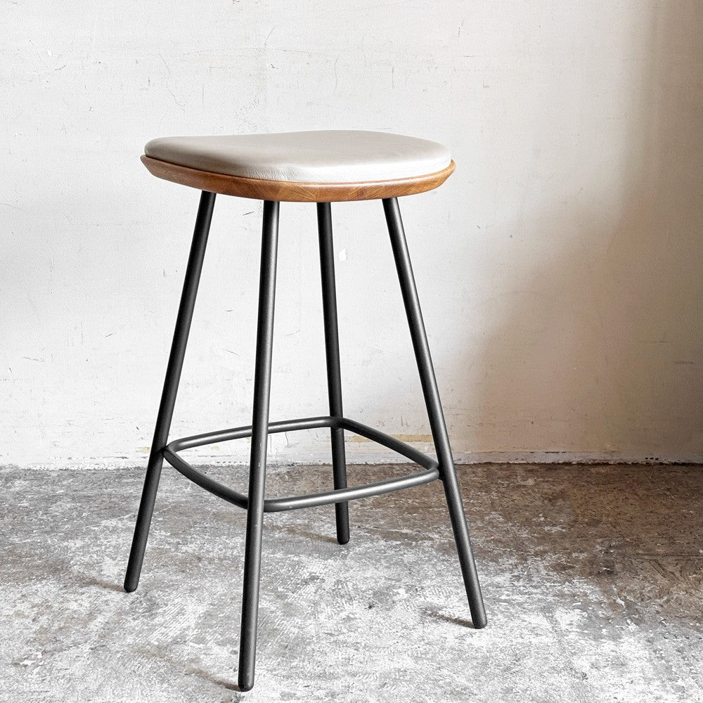 クルーガーブラザーズ BRDR.Kruger ポーリーン Pauline バースツール OEO Studio メタルレッグ デンマーク 北欧 モダン B ■