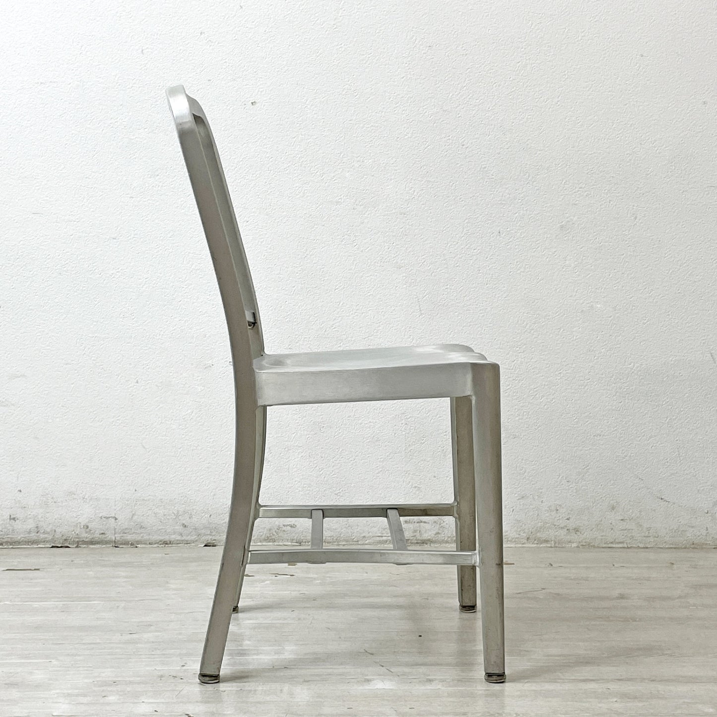 エメコ emeco ネイビー NAVY チェア No.1006 ダイニングチェア ブラッシュドアルミ インダストリアル ミッドセンチュリーデザイン ●