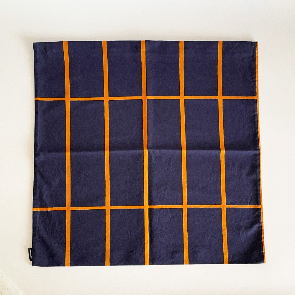 マリメッコ marimekko ティイリスキヴィ Tiiliskivi クッションカバー ネイビー オレンジ アルミ･ラティア 廃番カラー 50x50cm 北欧 ■