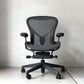 ハーマンミラー Herman Miller アーロンチェア デスクチェア リマスタード ライト Bサイズ グラファイトベース ビル・スタンフ ＆ ドン・チャドウィック ポスチャーフィット ★