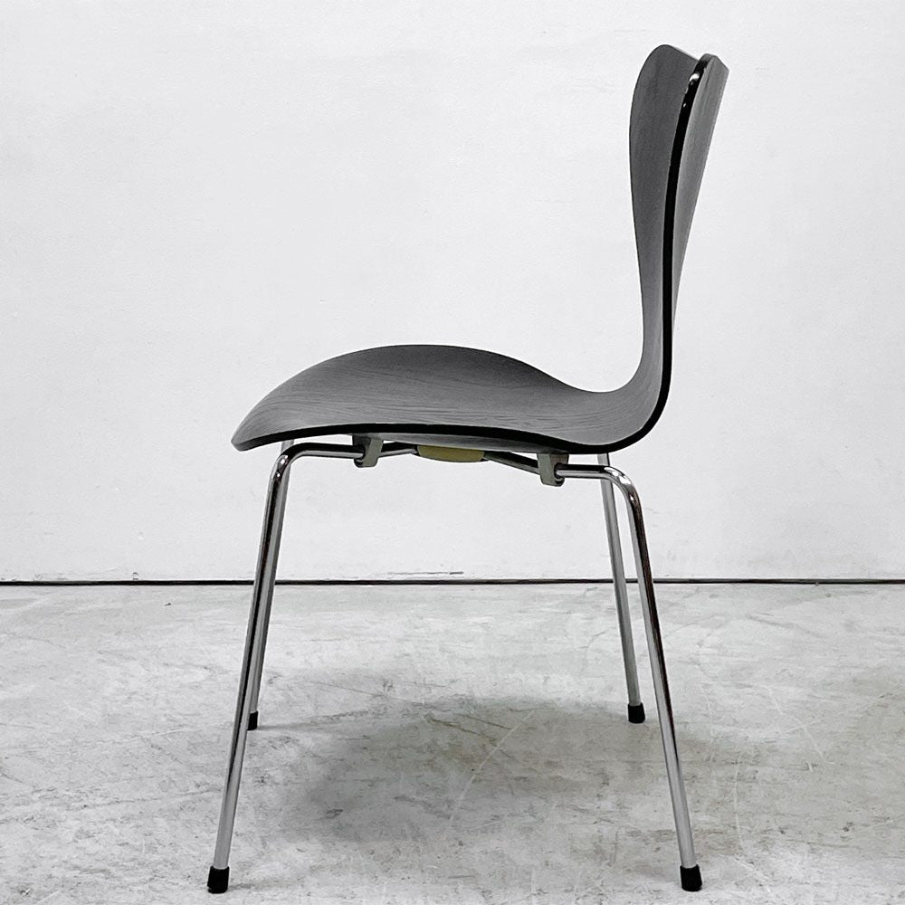 フリッツハンセン Fritz Hansen セブンチェア ダイニングチェア カラードアッシュ ブラック アルネ・ヤコブセン 北欧 デンマーク 定価￥76,780- A ●