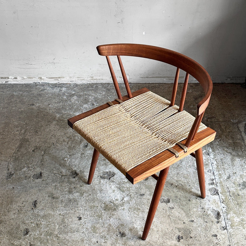 桜製作所 グラスシートチェア GRASS SEATED CHAIR アームチェア ウォールナット無垢材 い草 ジョージ・ナカシマ George Nakashima 焼印有 ■
