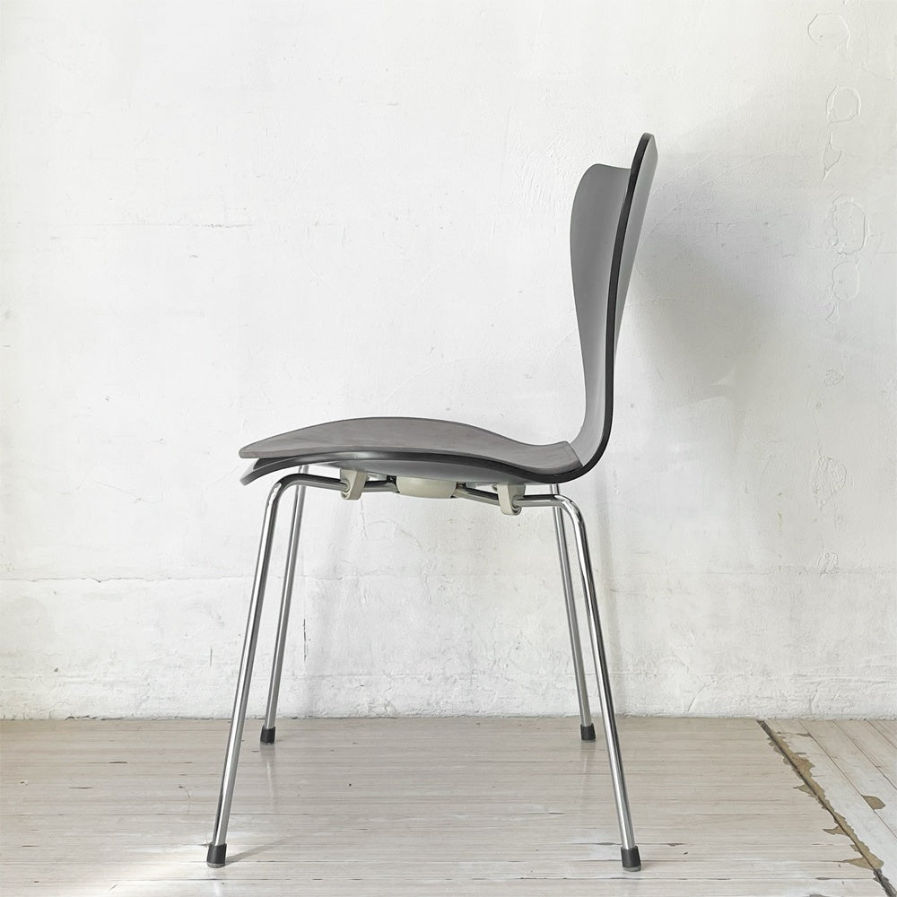 フリッツハンセン Fritz Hansen セブンチェア ダイニングチェア ブラック ラッカー再塗装 アルネ・ヤコブセン デンマーク スタッキングチェア 北欧家具 MIONETTA社製シートパッド付き A ★